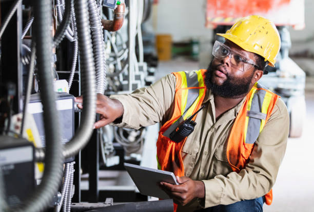 Best Affordable Emergency Electrician  in Venice, FL